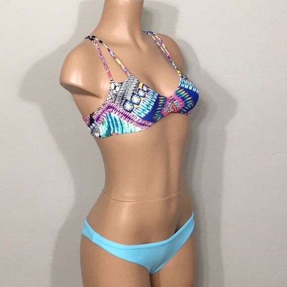 PILYQ multicolored reversible bikini set. NWT - Picture 6 of 16